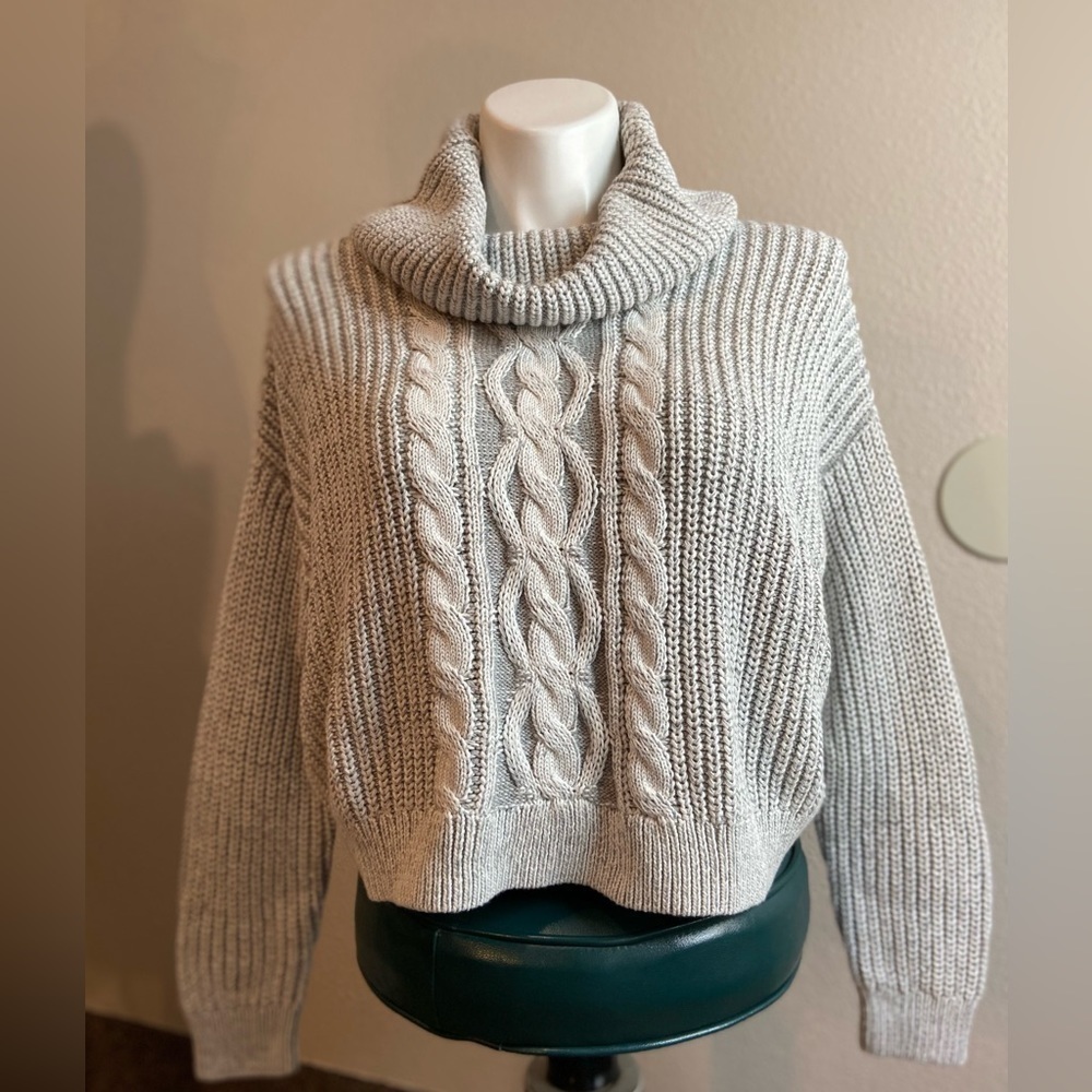 Bobi Black~NWT~Cozy Cotton Turtleneck~Waist Cropped Sweater~Ivory/Gray~Size M - Picture 2 of 16